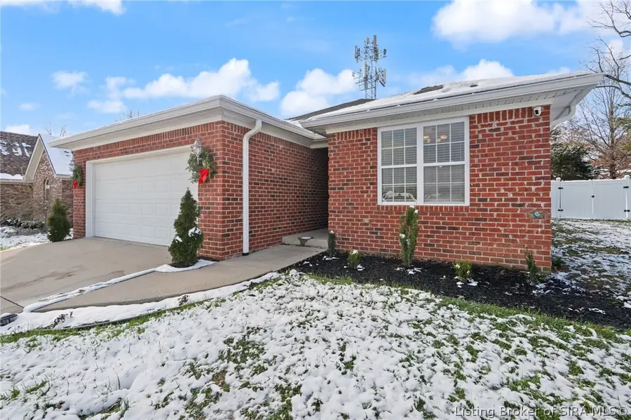 3657 Kerry Ann Way, Jeffersonville, IN 47130 - #3