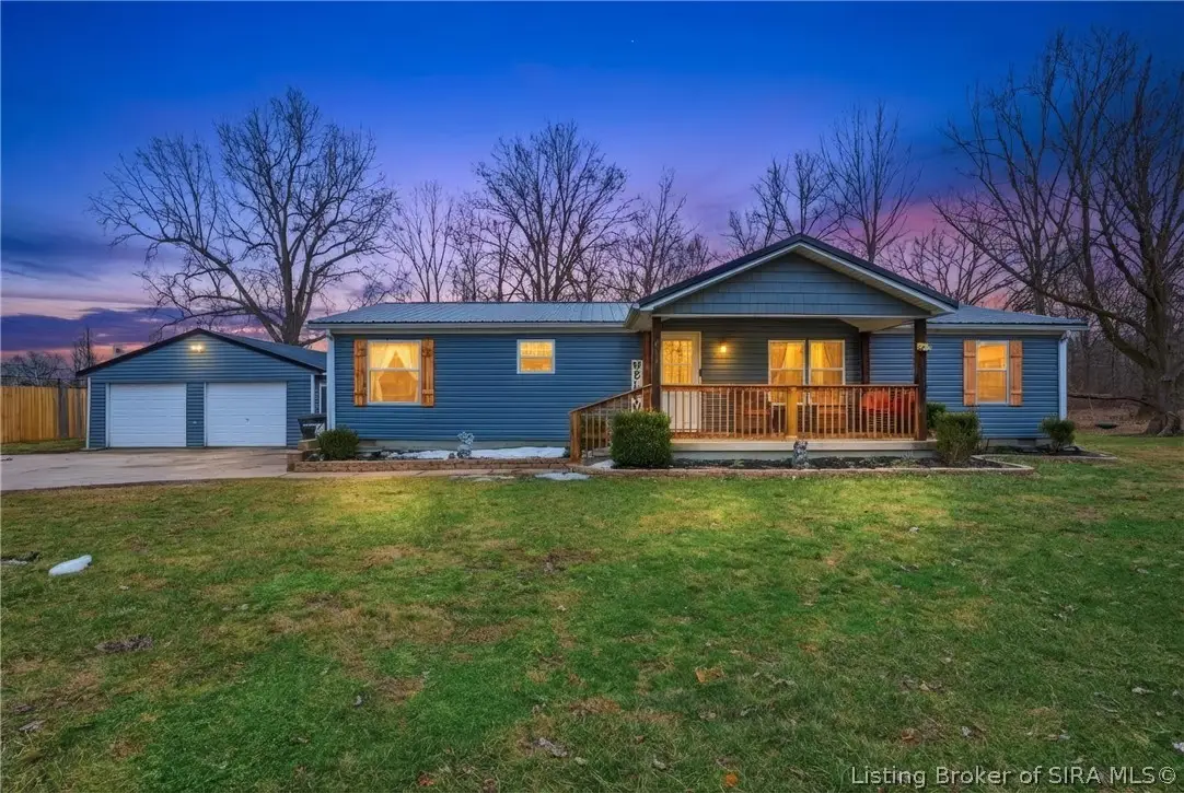 6112 Carr Circle, Jeffersonville, IN 47130 - #1