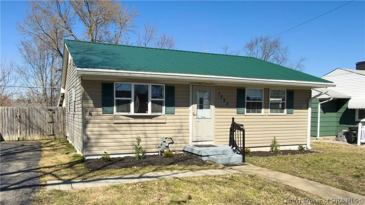 1525 Elliott Avenue, Jeffersonville, IN 47130 - #1