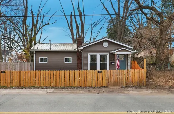 626 E 8th Street, Jeffersonville, IN 47130