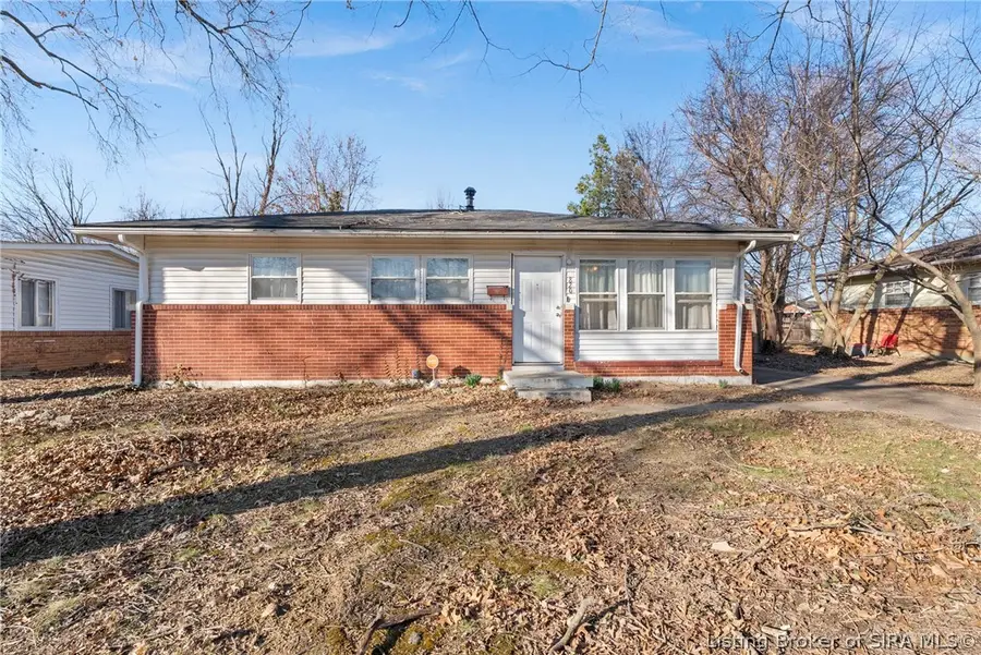 820 W Larkspur Drive, Jeffersonville, IN 47130 - #2