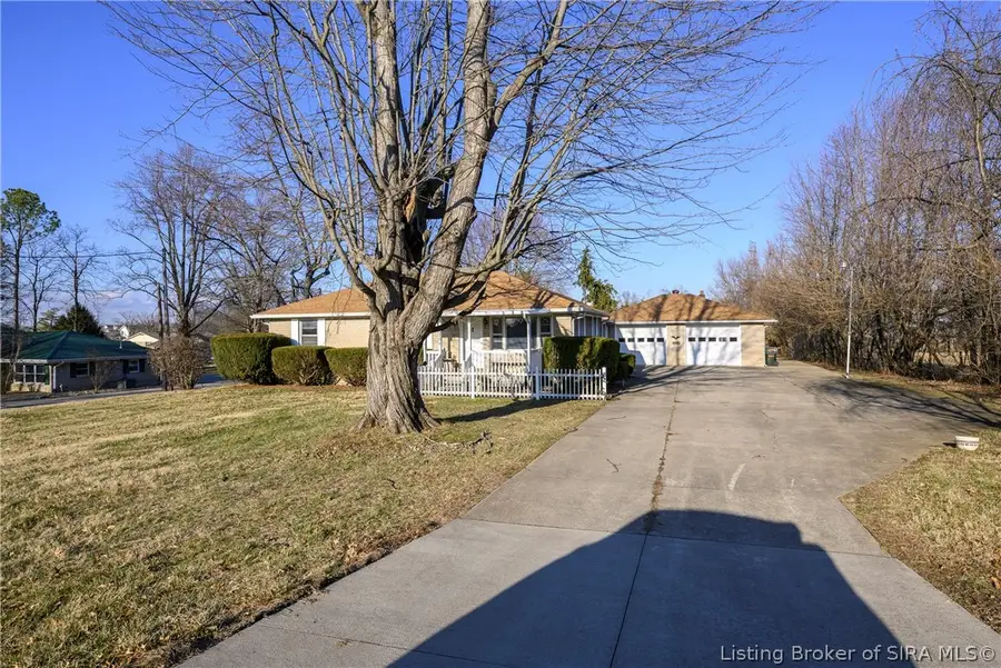 3708 Holmans Lane, Jeffersonville, IN 47130 - #2