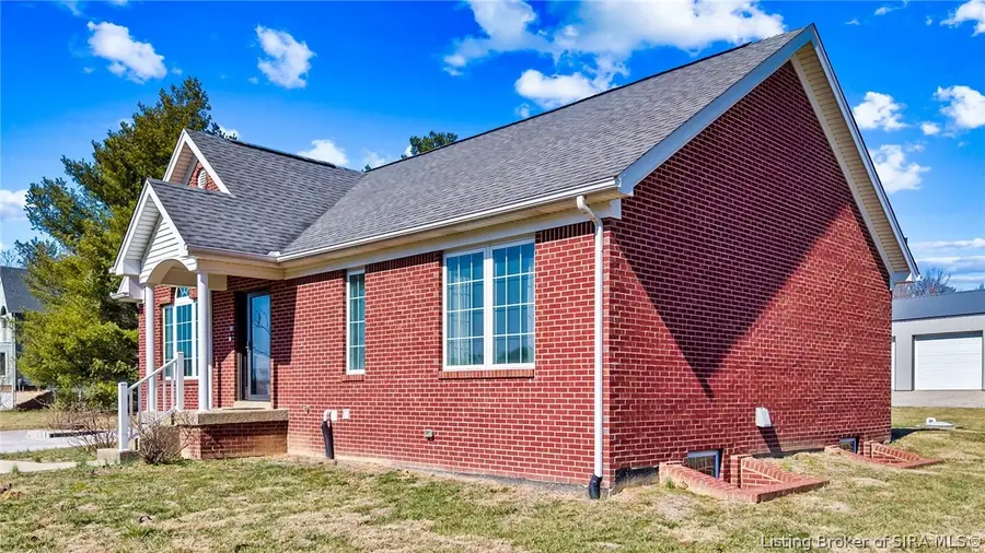 5605 Saint Johns Road, Floyds Knobs, IN 47119 - #3