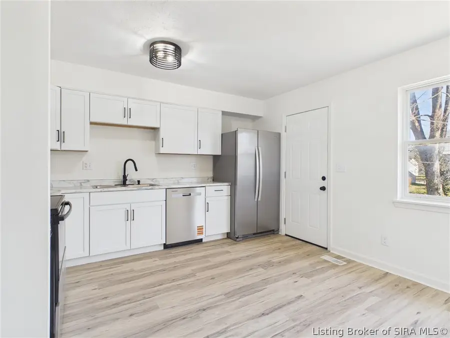 211 Webster Boulevard, Jeffersonville, IN 47130 - #3