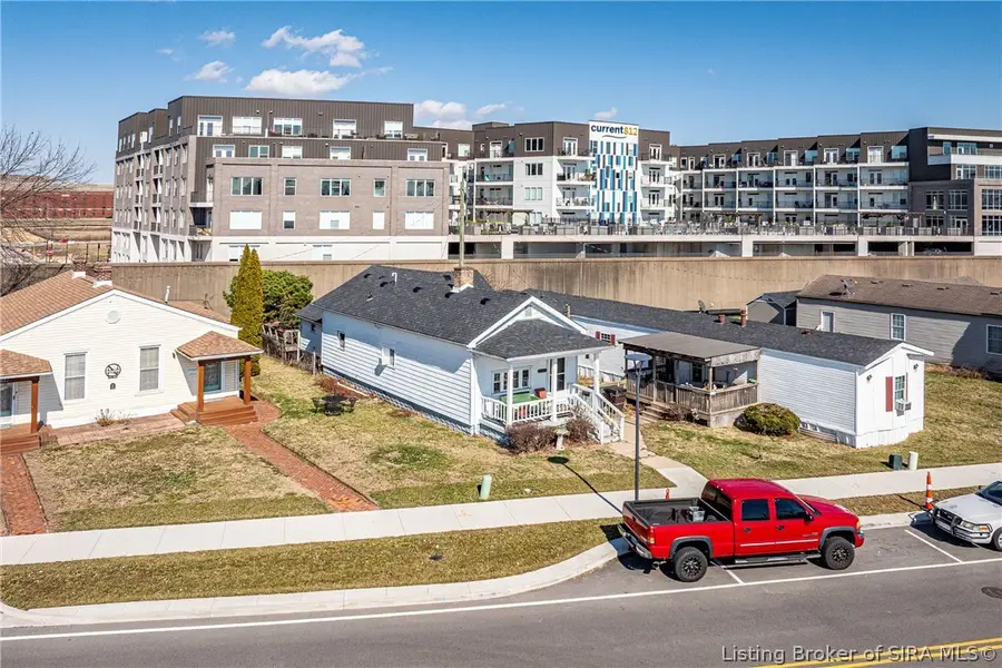 427/429 E Riverside Drive, Clarksville, IN 47129 - #3