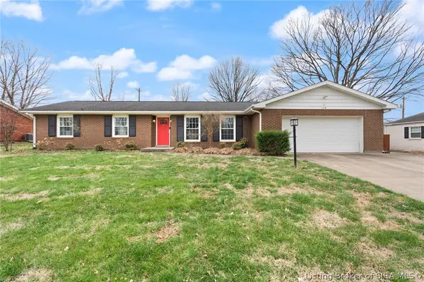 2004 Augusta Drive, Jeffersonville, IN 47130