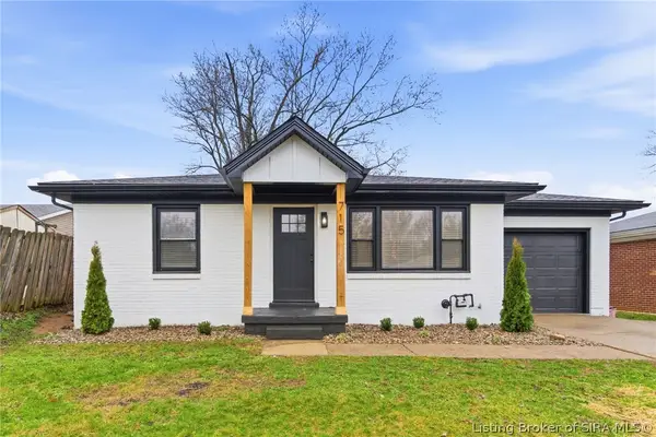 715 Strawberry Lane, Jeffersonville, IN 47130