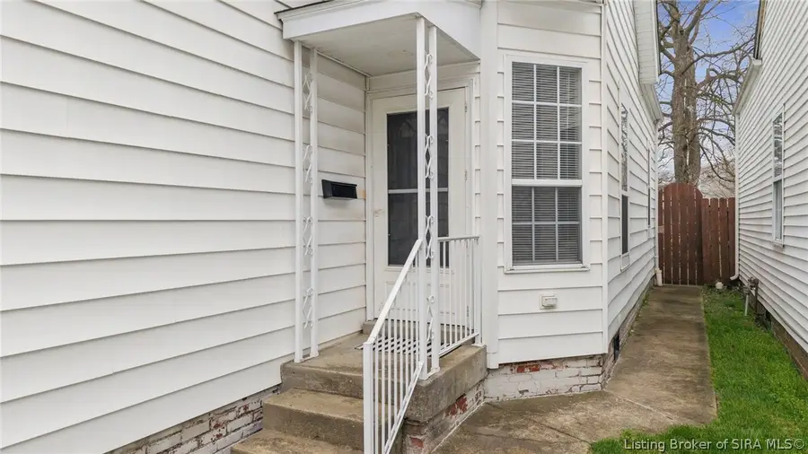 928 Meigs Avenue, Jeffersonville, IN 47130 - #3