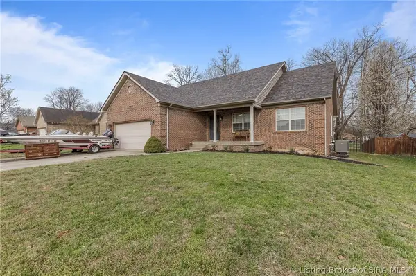 4220 Silver Glade Trail, Sellersburg, IN 47172