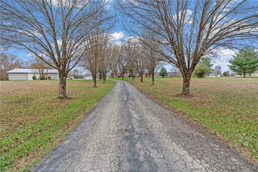 21605 Highway 31 N, Henryville, IN 47126 - #2