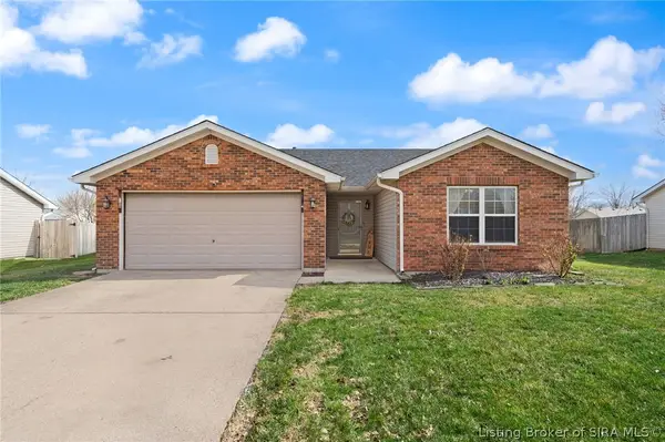 1213 Pebble Creek Drive, Jeffersonville, IN 47130