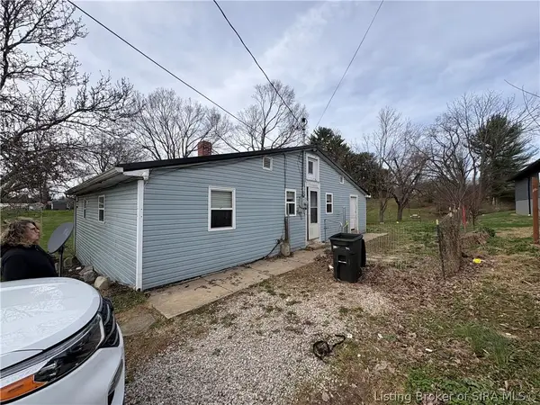 1213 W Mulberry Street, Salem, IN 47167