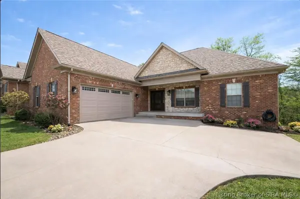 2605 W Deville Court, Floyds Knobs, IN 47119