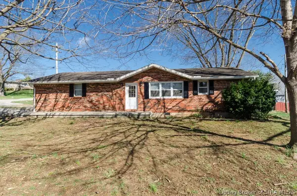 120 N Nichols Avenue, Salem, IN 47167