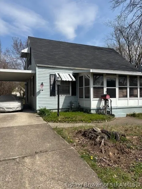534 N Whitcomb Avenue, Clarksville, IN 47129