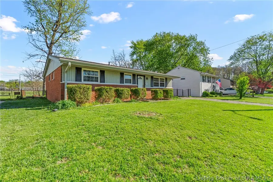 211 Gordon Drive, New Albany, IN 47150 - #2