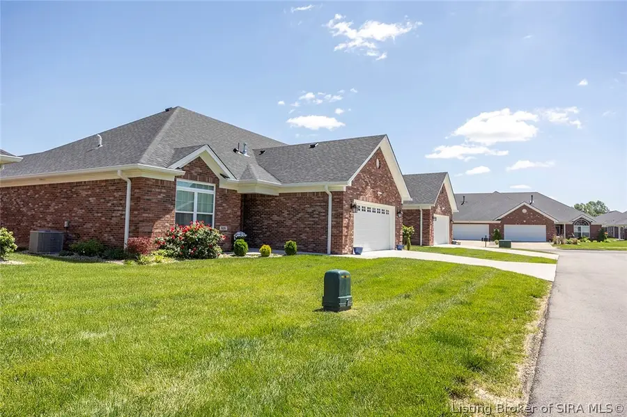 631 Kingsbury Court, Clarksville, IN 47129 - #2