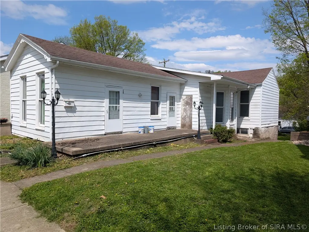 628 W Third Street, Madison, IN 47250 - #1