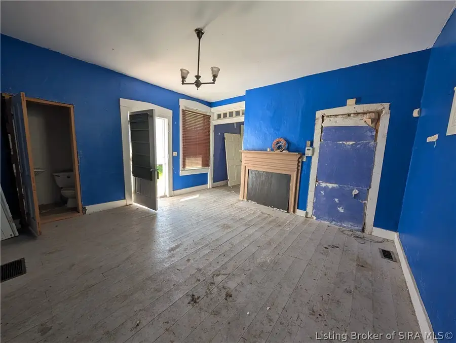 628 W Third Street, Madison, IN 47250 - #3