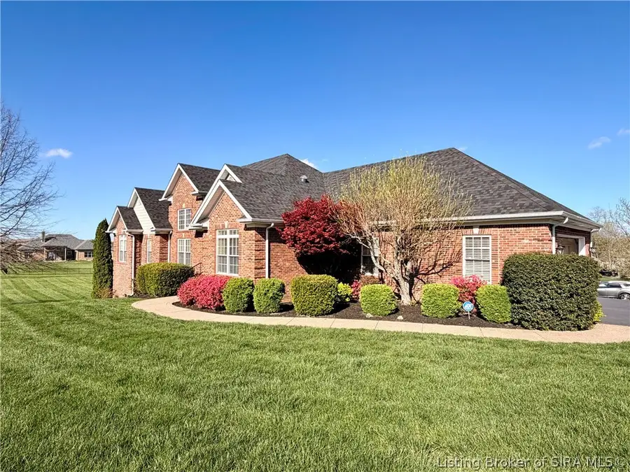 714 Willow Oak Drive, Georgetown, IN 47122 - #2