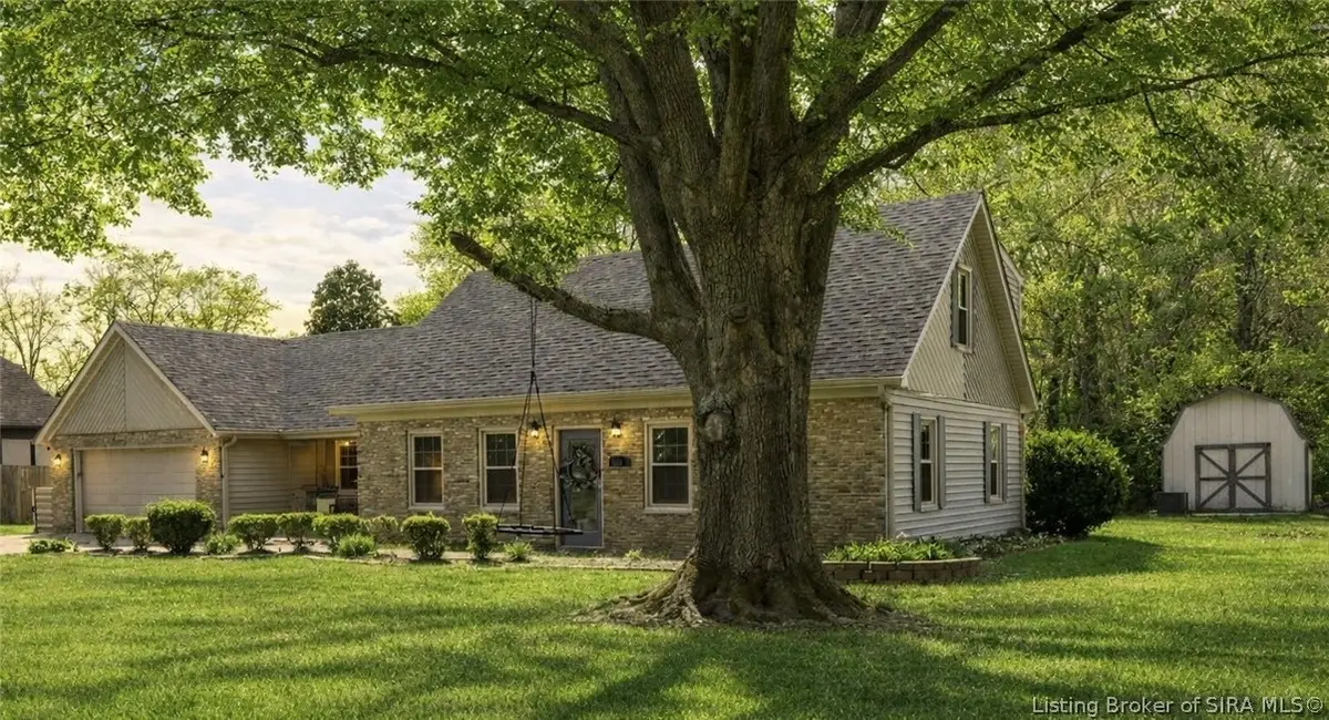 609 Catalpa Street, Sellersburg, IN 47172 - #1