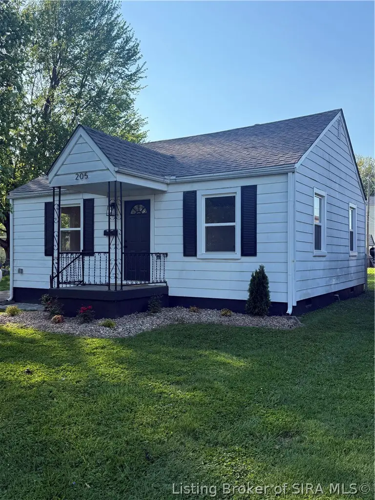 205 W Bowne Boulevard W, Clarksville, IN 47129 - #2