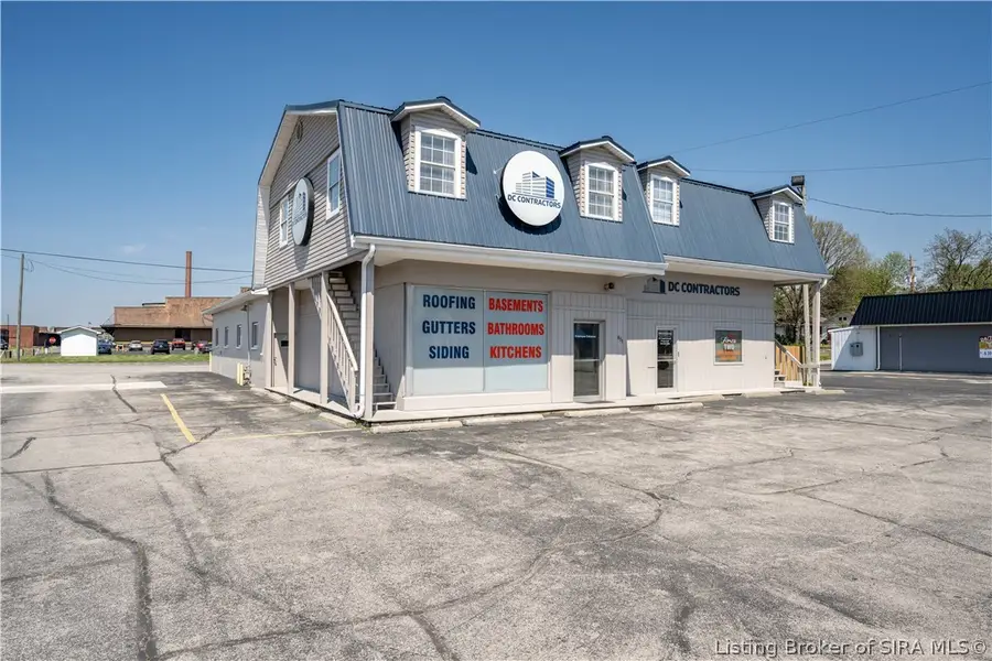 801 E 10th Street, Jeffersonville, IN 47130 - #2