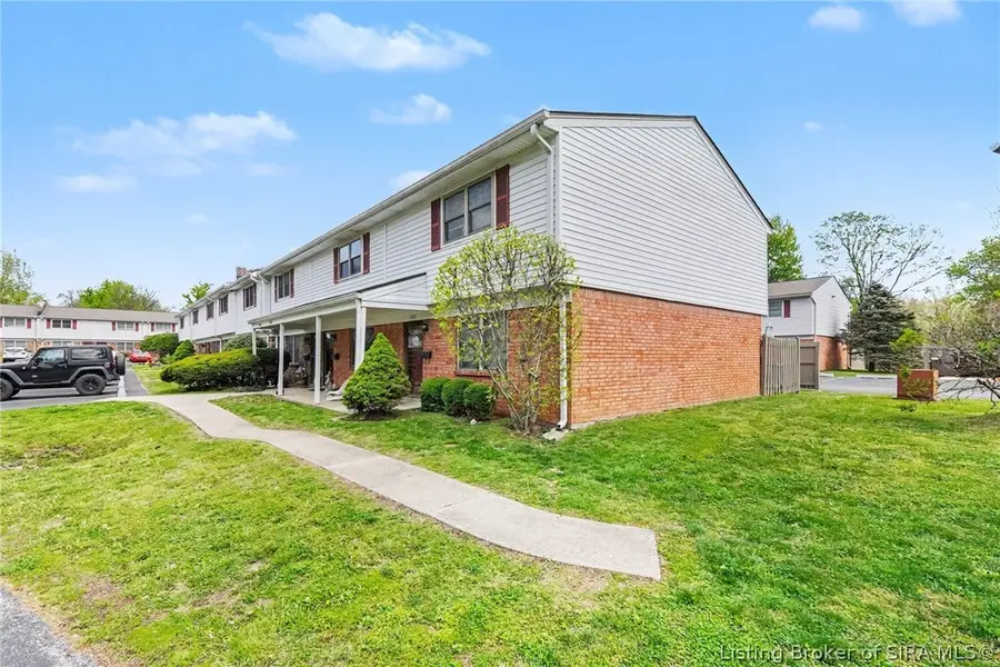 3204 Wooded Way, Jeffersonville, IN 47130 - #3