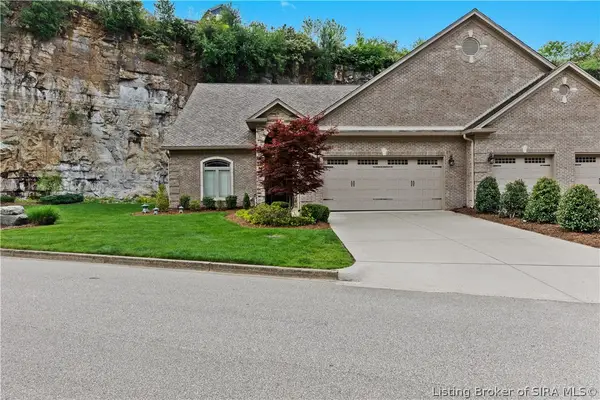 8040 Lakeside Quarry Drive, Jeffersonville, IN 47130