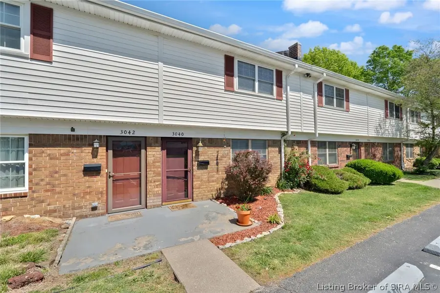 3040 Wooded Way, Jeffersonville, IN 47130 - #2