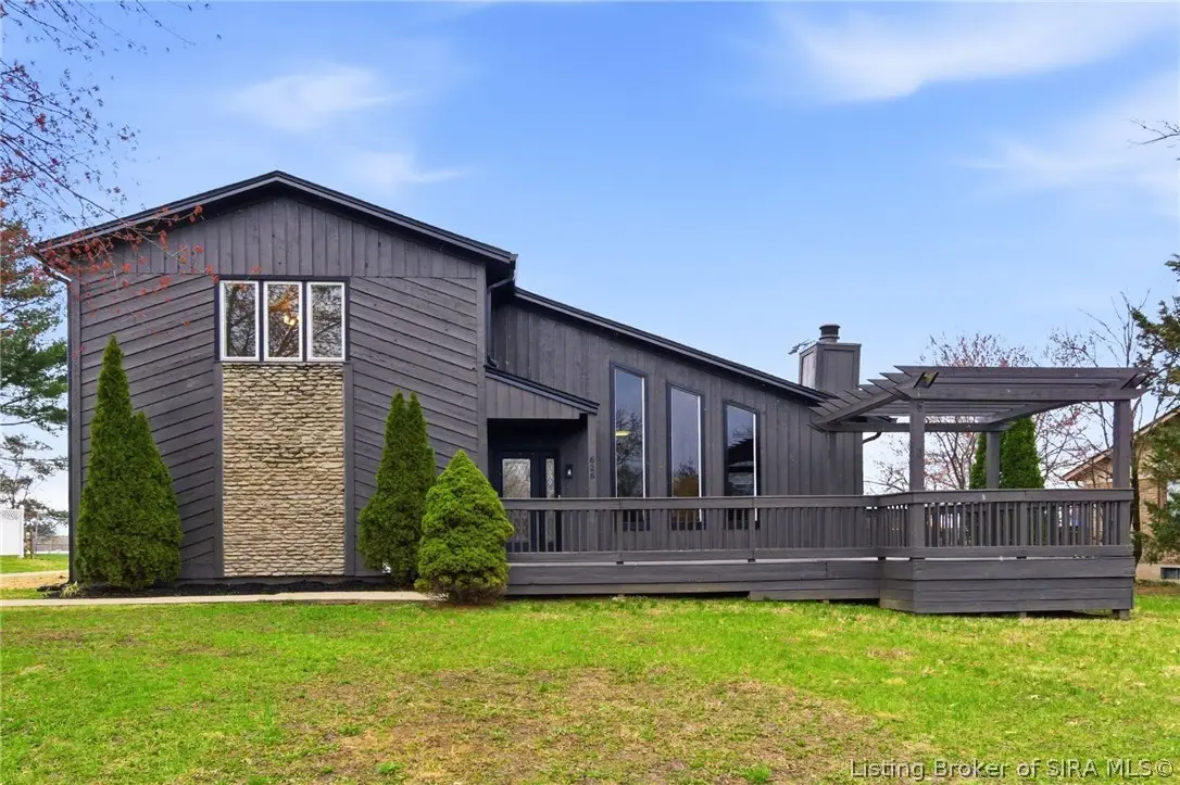 626 Mulberry Street, Sellersburg, IN 47172 - #1