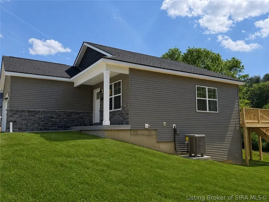 3599 Old Vincennes Road, Floyds Knobs, IN 47119 - #3