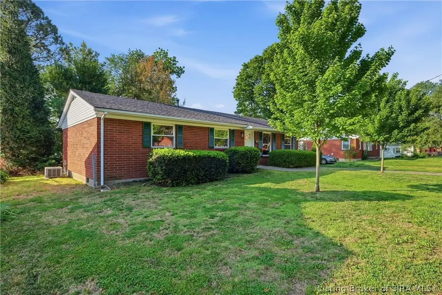 1520 E 8th Street, Jeffersonville, IN 47130 - #2