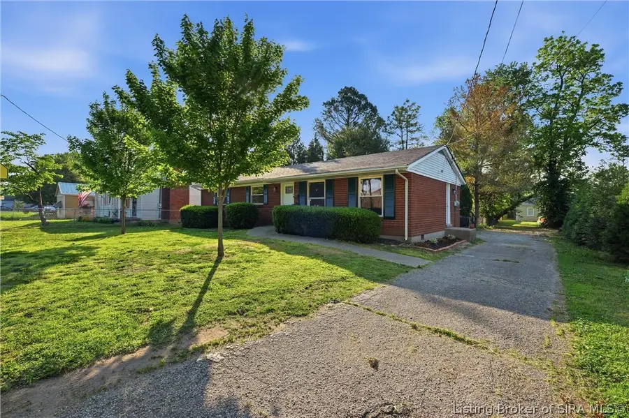 1520 E 8th Street, Jeffersonville, IN 47130 - #3