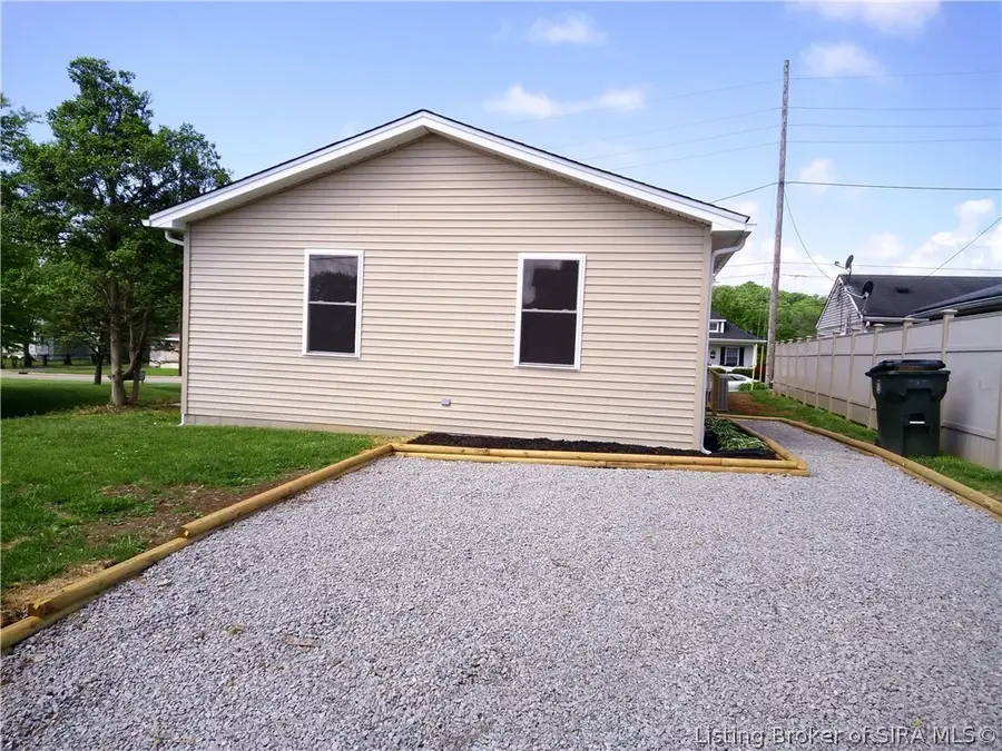 1126 West Street, New Albany, IN 47150 - #2