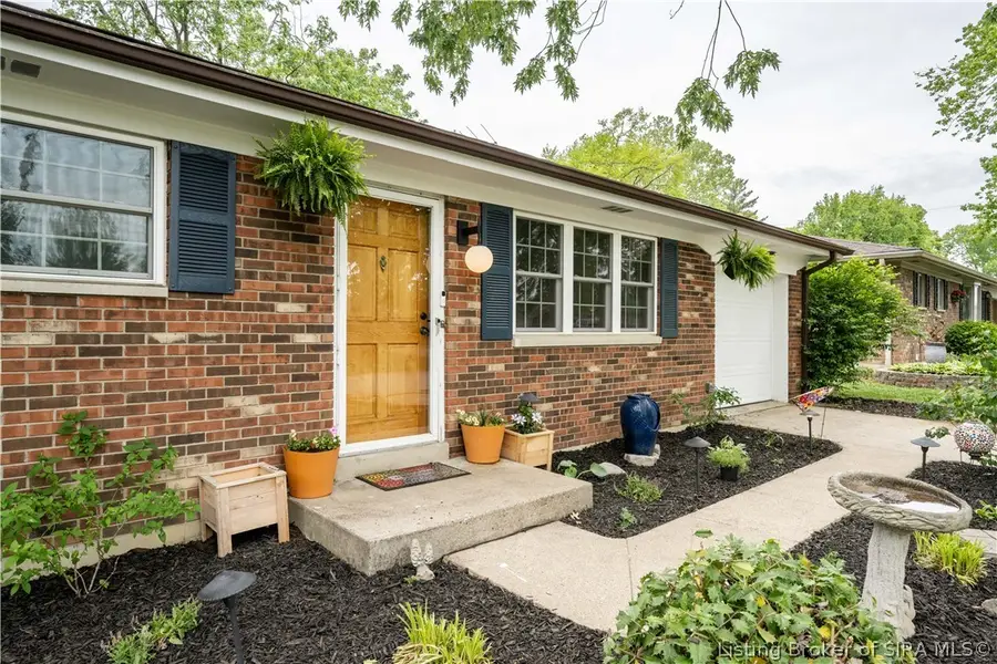 807 Alabama Avenue, Sellersburg, IN 47172 - #3