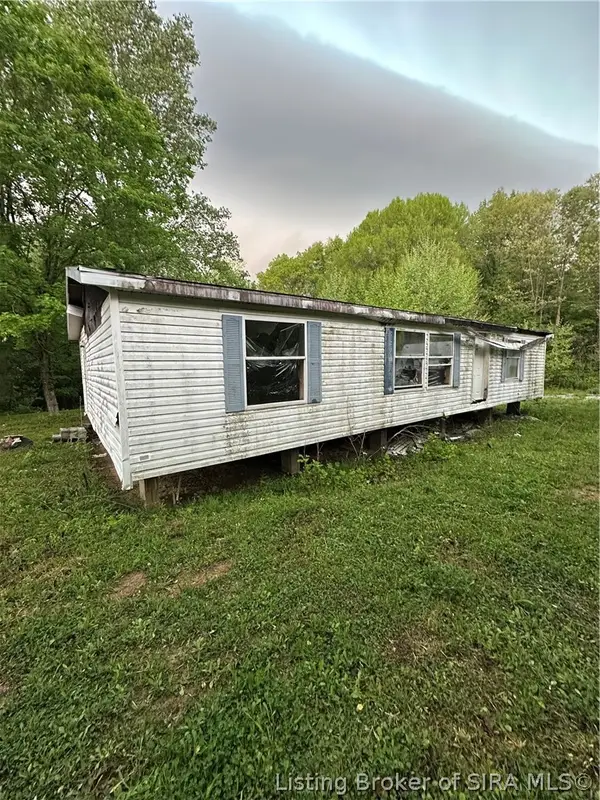 5727 N Terry Road, Austin, IN 47102