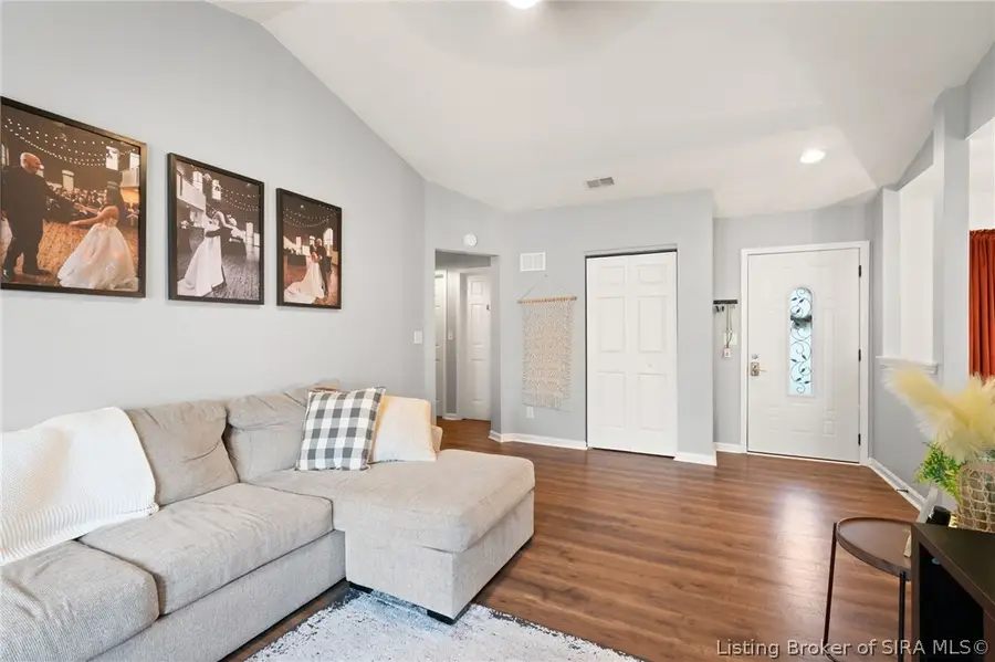 1105 High Meadow Road, Jeffersonville, IN 47130 - #3