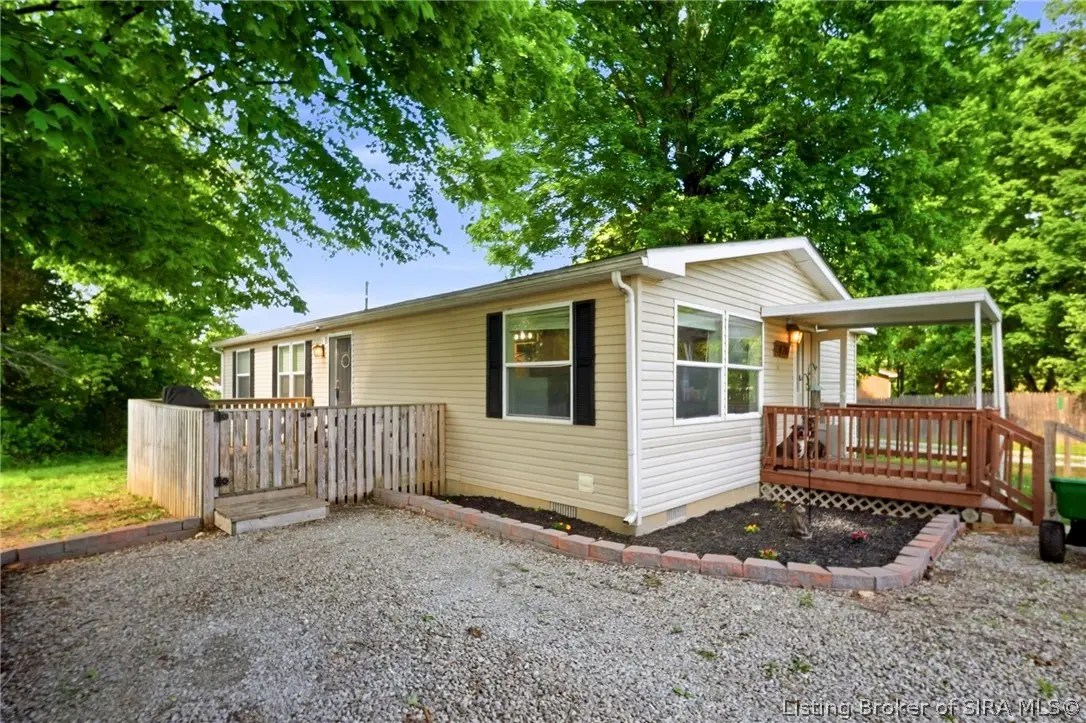420 Highway 31 S, Henryville, IN 47126 - #1
