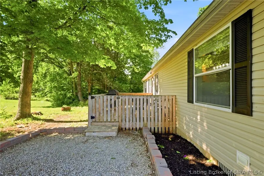 420 Highway 31 S, Henryville, IN 47126 - #3
