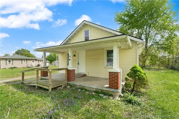 333 S 1st Street, Austin, IN 47102