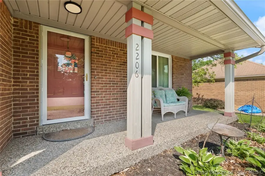 2206 Glenn Abbey, Jeffersonville, IN 47130 - #2