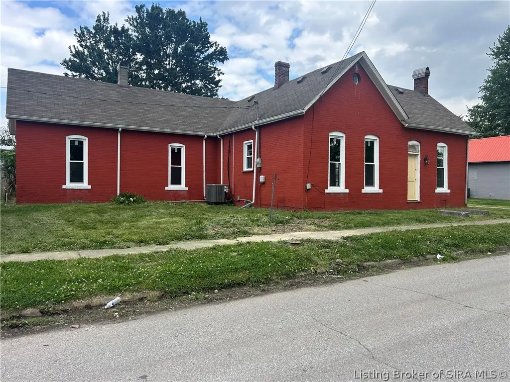 300 W Howard Street, Crothersville, IN 47229 - #1