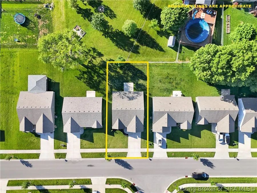 3918 Golden Apple Way, Jeffersonville, IN 47130 - #3