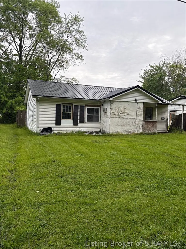 558 North Street, Austin, IN 47102 - #3