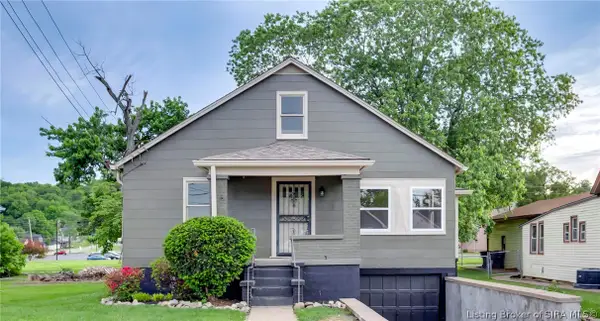 921 Valley View Road, New Albany, IN 47150