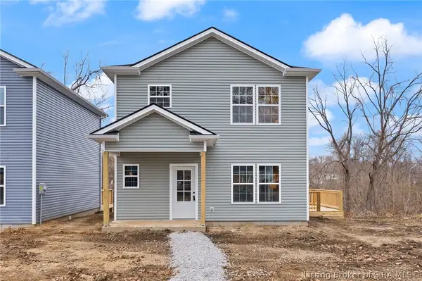 545 W Kenwood Avenue, Clarksville, IN 47129