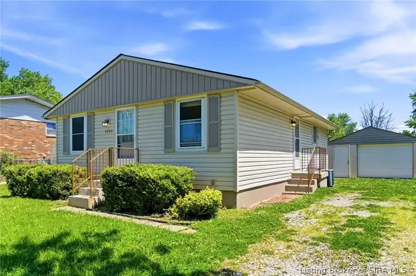 1706 Beaumont Drive, Clarksville, IN 47129