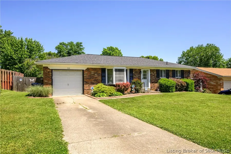 722 W Delaware Court, Sellersburg, IN 47172 - #2