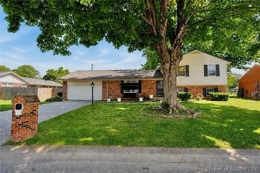 703 Dogwood Road, Jeffersonville, IN 47130 - #2